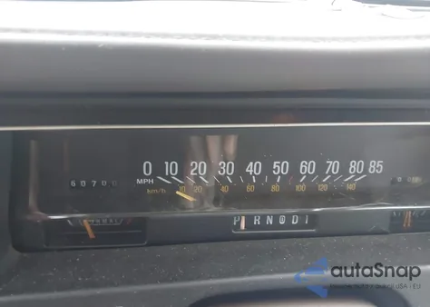 1990 Ford Crown Victoria z USA, uszkodzony, nr VIN 2FACP73F1LX154889